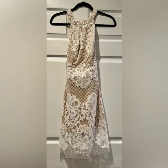 COPY - INTERMIX KINGSLEY LACE DRESS SIZE P